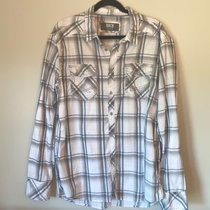 Men’s BKE athletic fit button down.